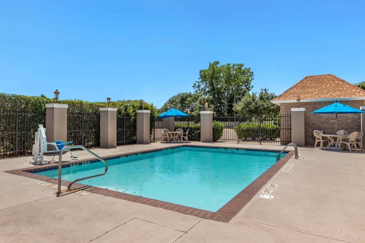 Comfort Suites Waco Near University Area Exteriér fotografie