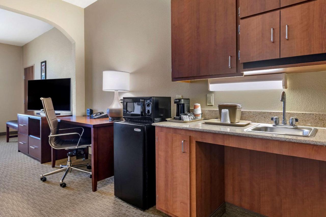 Comfort Suites Waco Near University Area Exteriér fotografie
